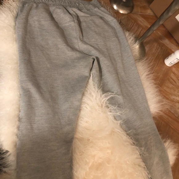 In fair Cond. men’s Topman sweatpant in SZ Small!! - Picture 3 of 9